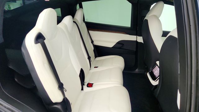 2023 Tesla Model X AWD w/ White & Black Premium Interiorl - 23003332 - 28