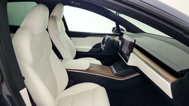 2023 Tesla Model X AWD w/ White & Black Premium Interiorl - 23003332 - 29