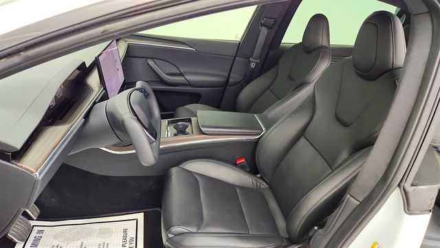2023 Tesla Model X AWD w/ Yoke Steering Wheel - 23074994 - 10