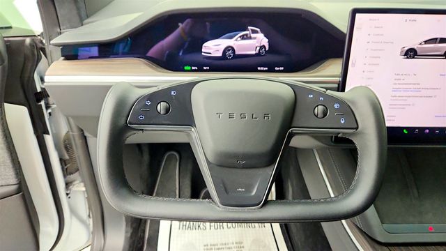 2023 Tesla Model X AWD w/ Yoke Steering Wheel - 23074994 - 12