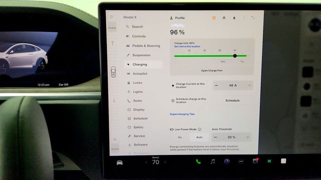 2023 Tesla Model X AWD w/ Yoke Steering Wheel - 23074994 - 17