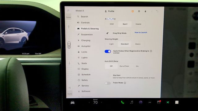 2023 Tesla Model X AWD w/ Yoke Steering Wheel - 23074994 - 18