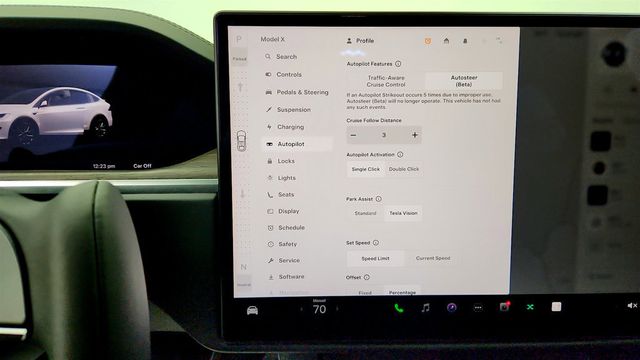 2023 Tesla Model X AWD w/ Yoke Steering Wheel - 23074994 - 20