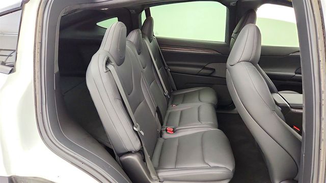 2023 Tesla Model X AWD w/ Yoke Steering Wheel - 23074994 - 26