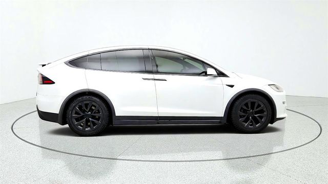 2023 Tesla Model X AWD w/ Yoke Steering Wheel - 23074994 - 3