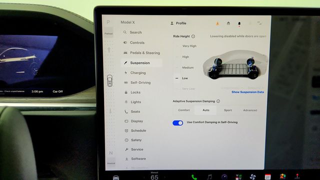 2023 Tesla Model X AWD w/ Yoke Steering Wheel - 23100403 - 17