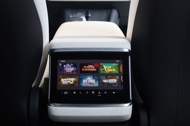 2023 Tesla Model X Long Range Palladium AWD - 23059163 - 33
