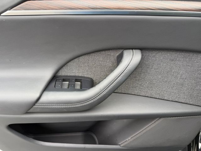 2023 Tesla Model X **MODEL X AWD 6 PASSENGERS** - 22994433 - 20