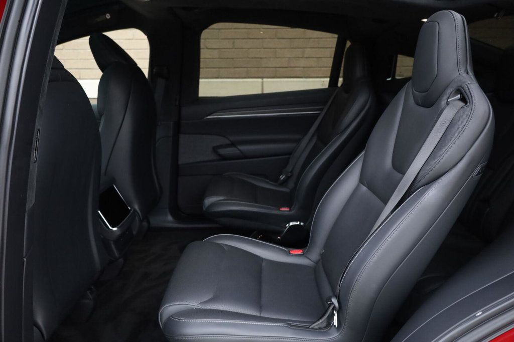 Tesla Model X photo 25