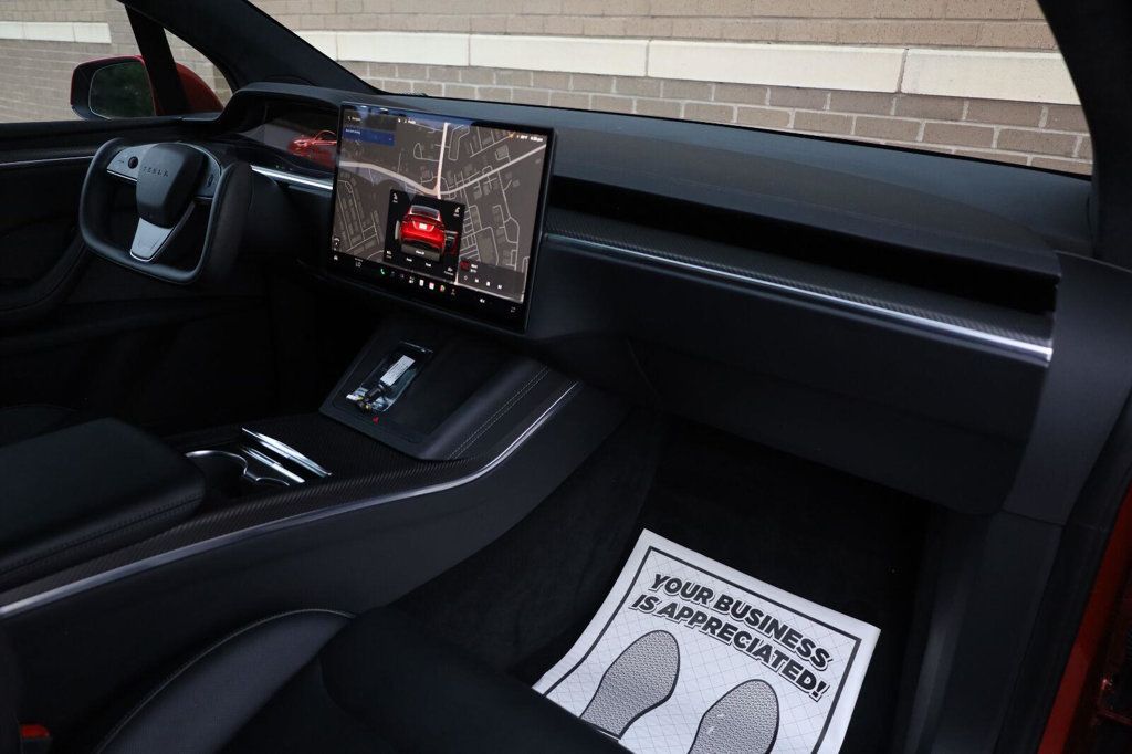 Tesla Model X photo 34