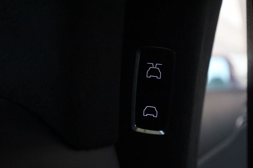 Tesla Model X photo 44