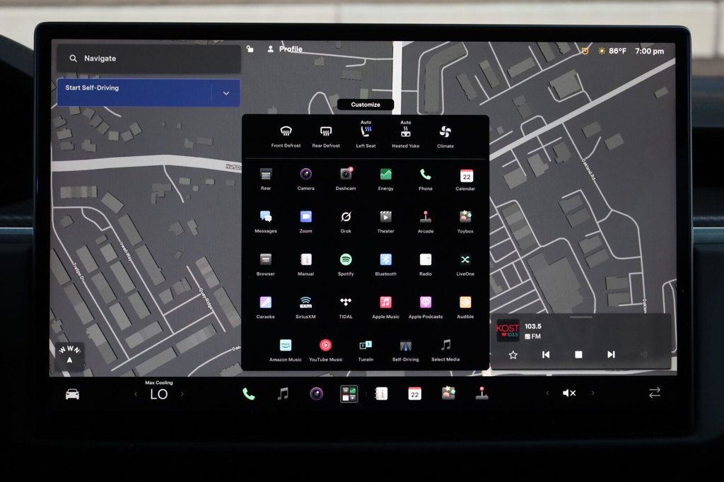 Tesla Model X photo 47