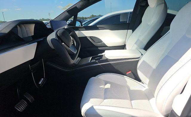 2023 Tesla Model X Plaid AWD - 22955479 - 2