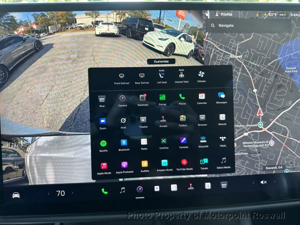 Tesla Model X Plaid AWD photo 14