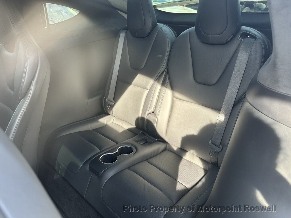 Tesla Model X Plaid AWD photo 16