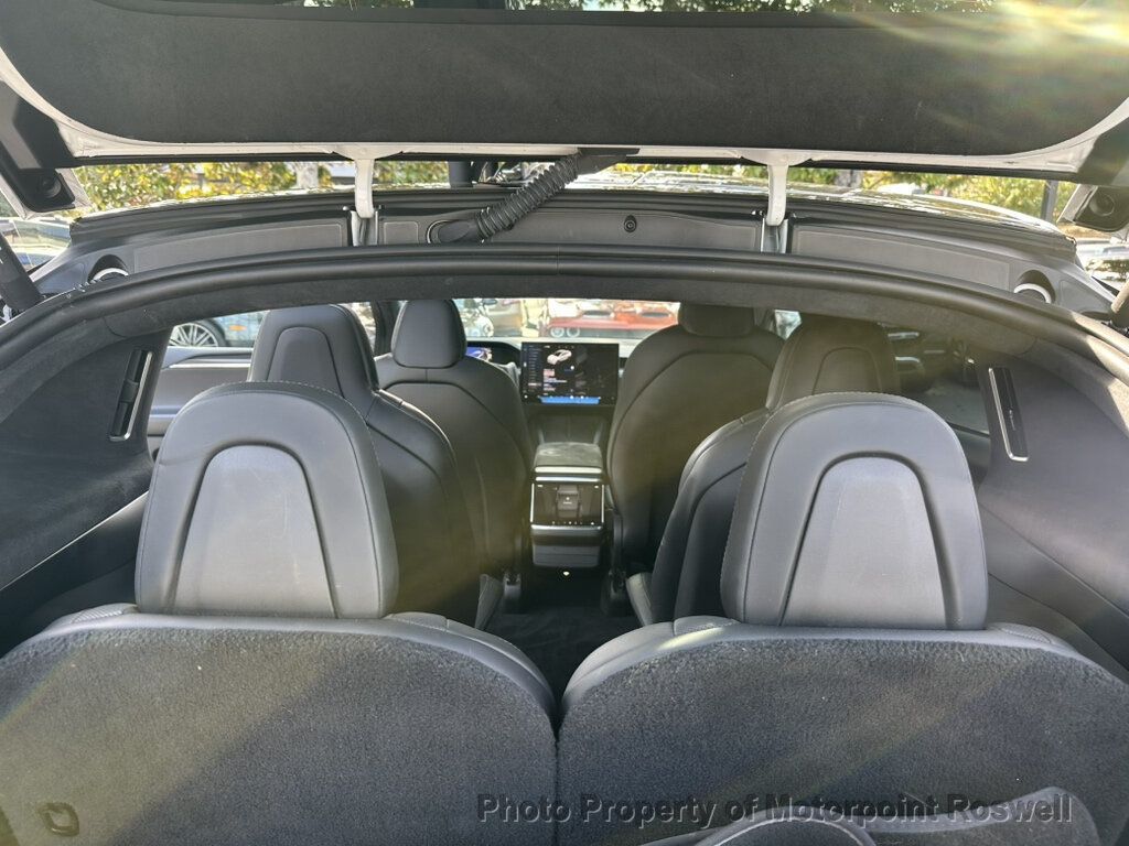 Tesla Model X Plaid AWD photo 17