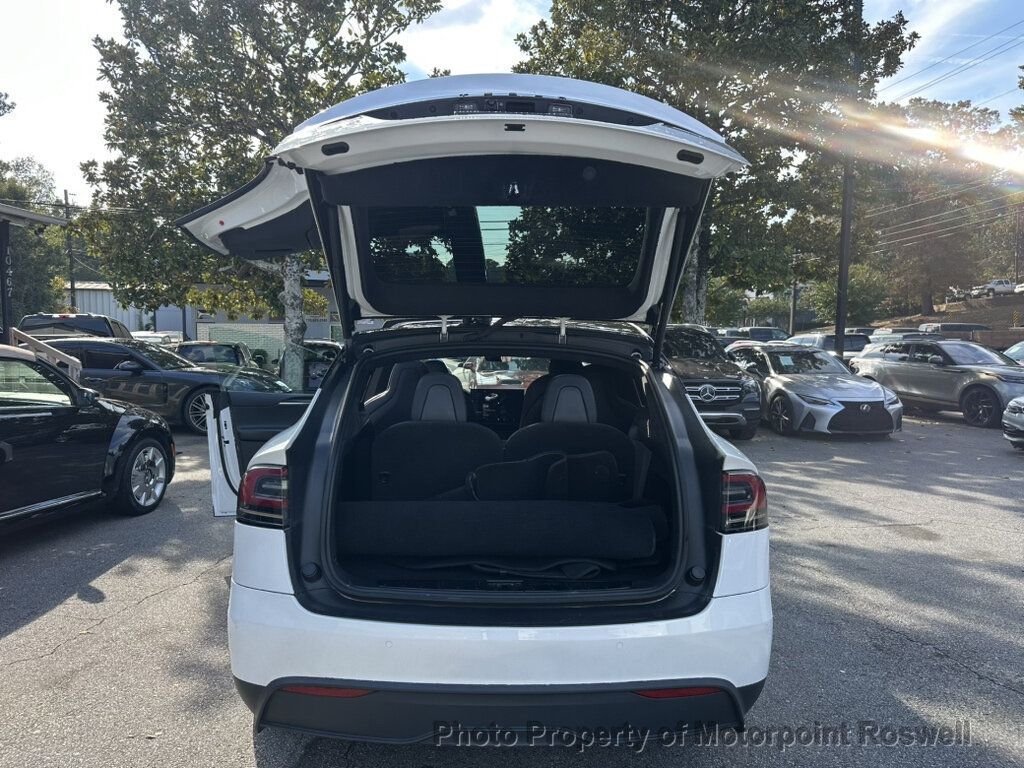 Tesla Model X Plaid AWD photo 18