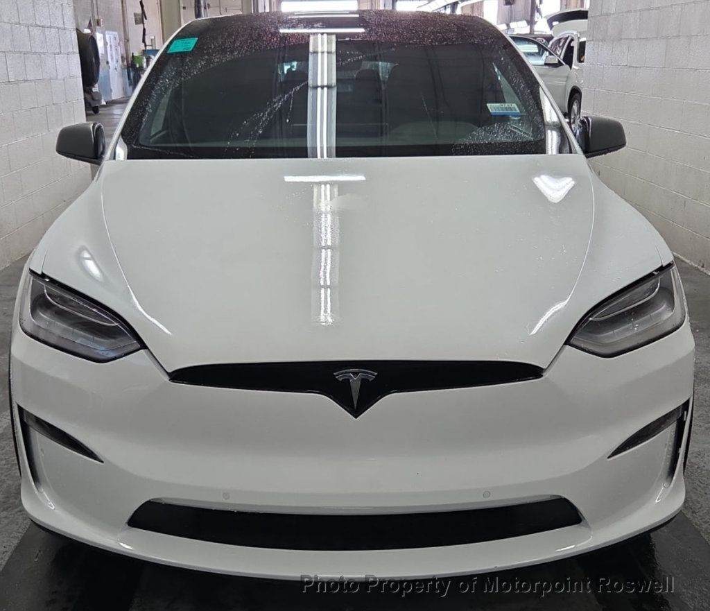 Tesla Model X Plaid AWD photo 22