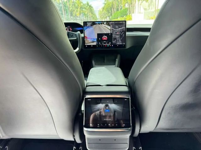 2023 Tesla Model X Plaid AWD - 22954297 - 21