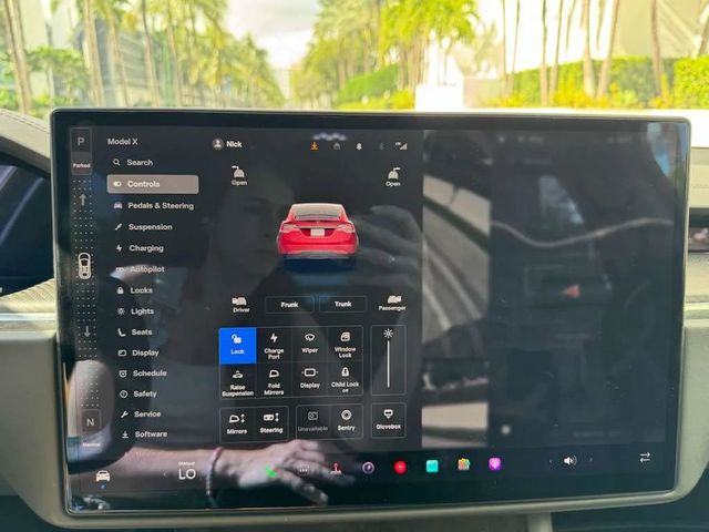 2023 Tesla Model X Plaid AWD - 22954297 - 30