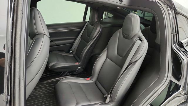 2023 Tesla Model X Plaid AWD - 22945328 - 24
