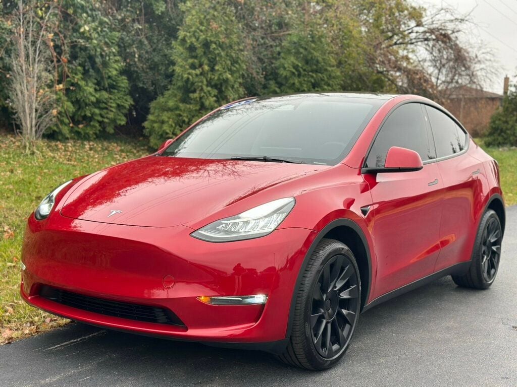 2023 Tesla Model Y photo 2