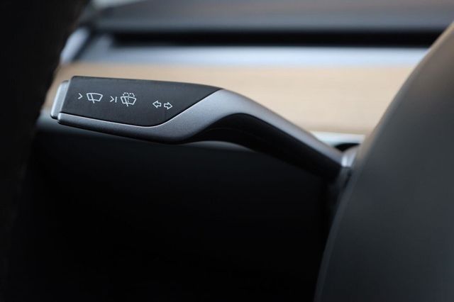 2023 Tesla Model Y AWD - 23059161 - 30