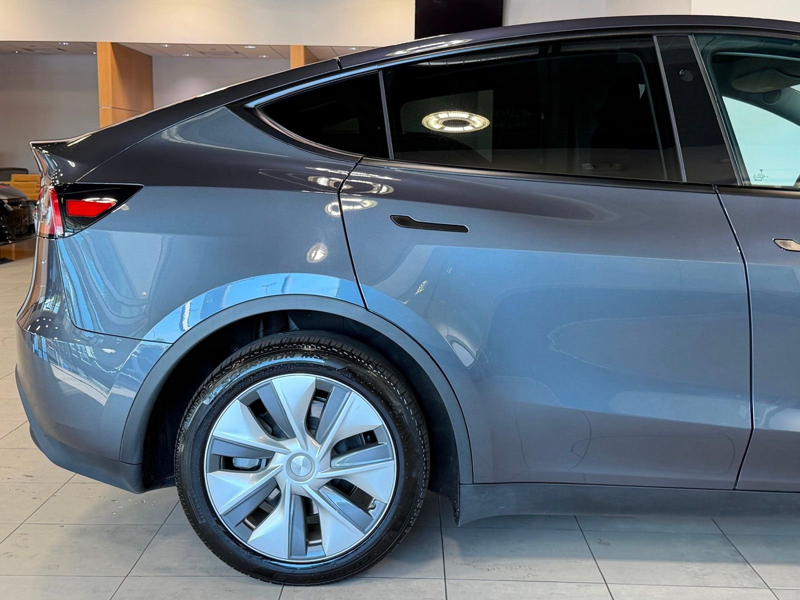 2023 Tesla Model Y Standard Range photo 17