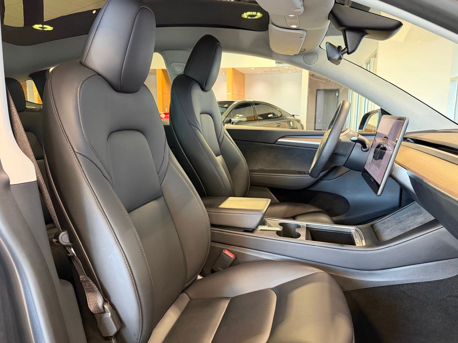 2023 Tesla Model Y Standard Range photo 22