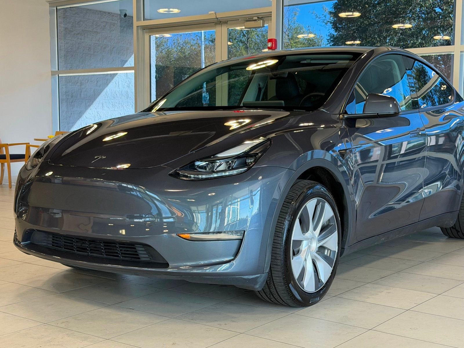 2023 Tesla Model Y Standard Range photo 3