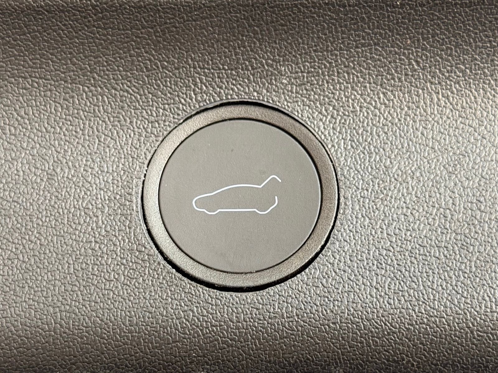 2023 Tesla Model Y Standard Range photo 33