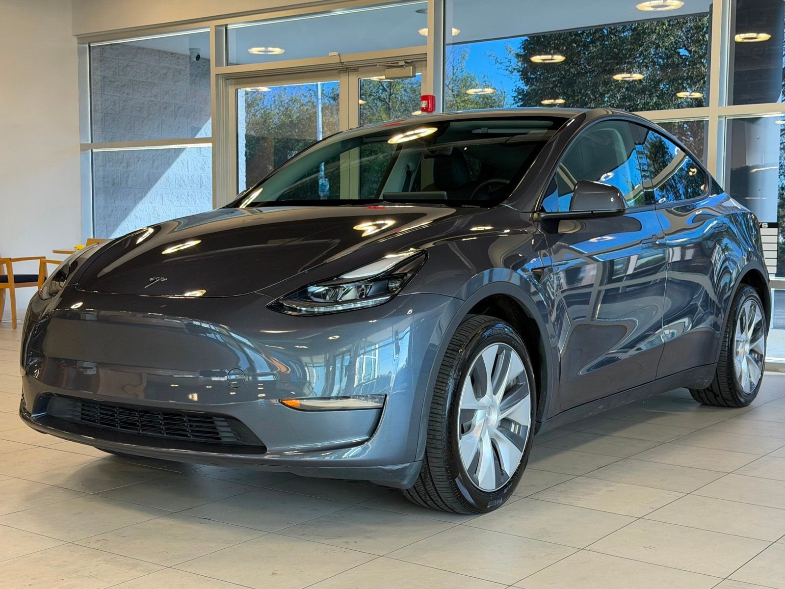 2023 Tesla Model Y Standard Range photo 4