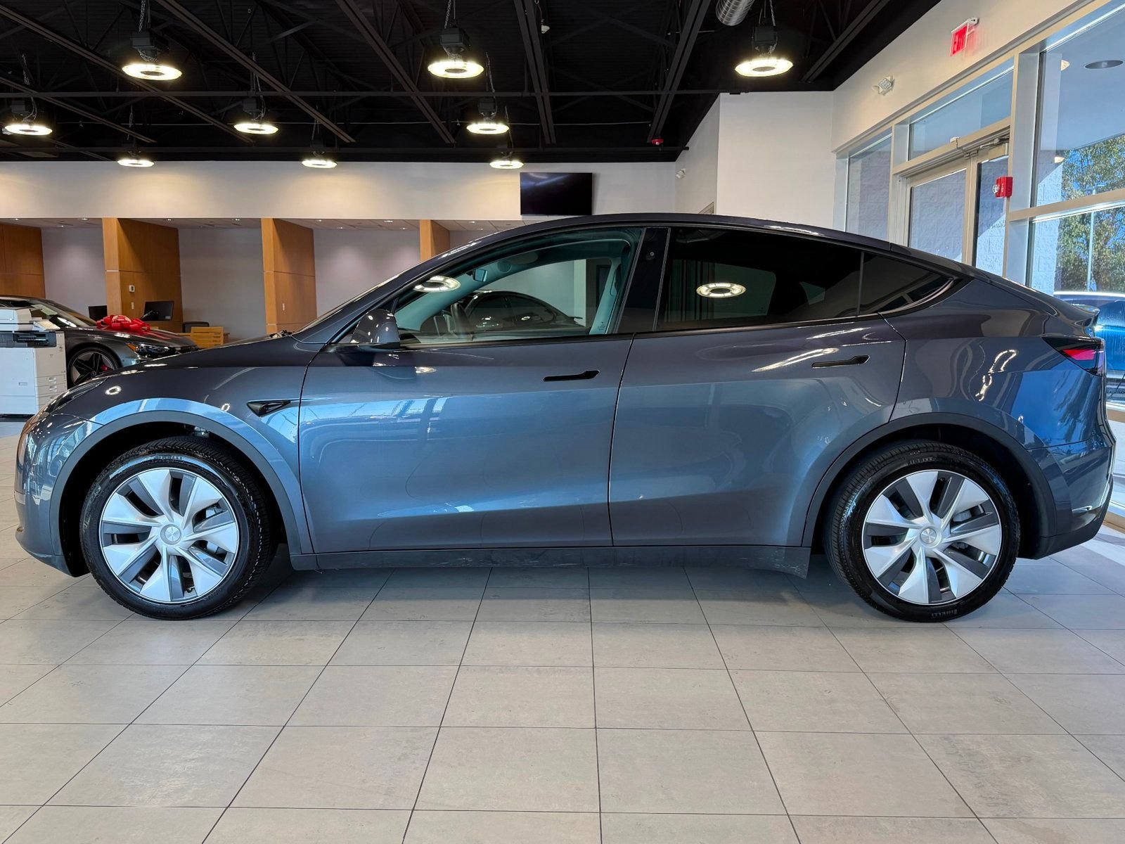 2023 Tesla Model Y Standard Range photo 7