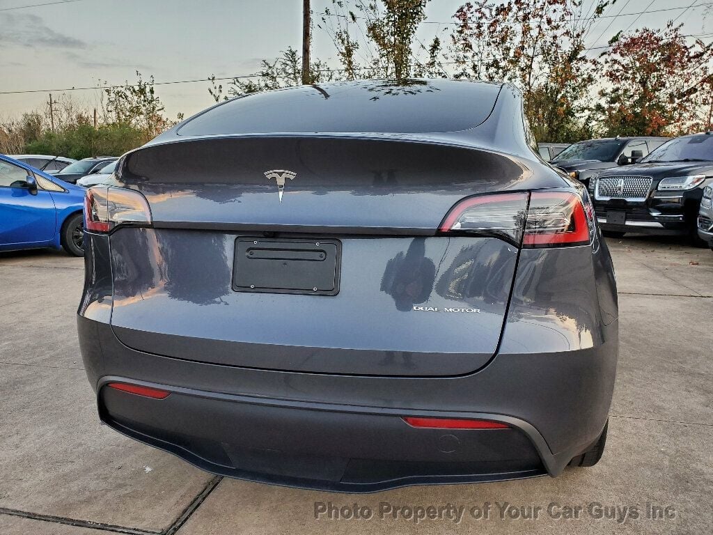 2023 Tesla Model Y Long Range photo 9