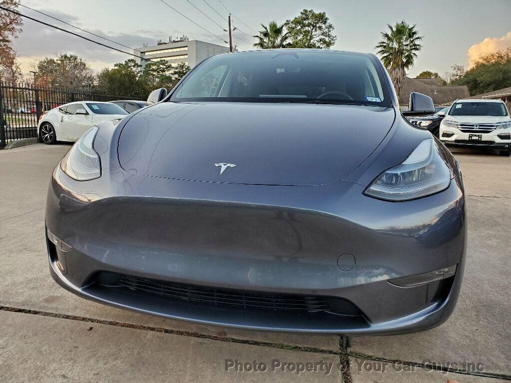 2023 Tesla Model Y Long Range photo 3