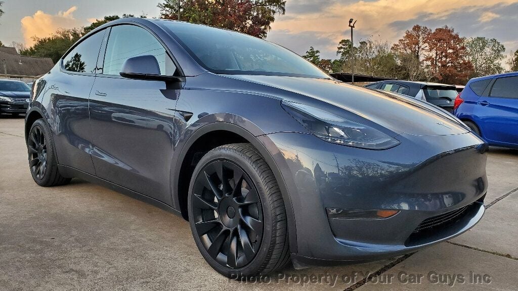 2023 Tesla Model Y Long Range photo 7