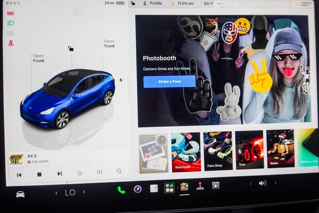2023 Tesla Model Y AWD *Ltd Avail* - 23053692 - 25