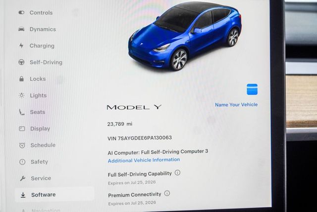 2023 Tesla Model Y AWD *Ltd Avail* - 23053692 - 27