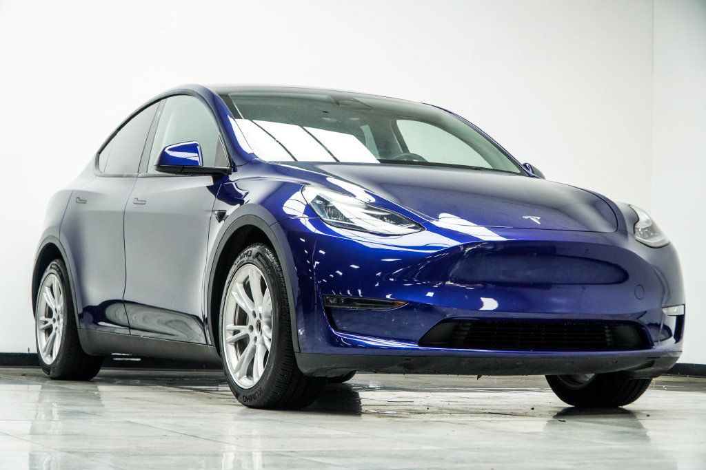 Tesla Model Y photo 6