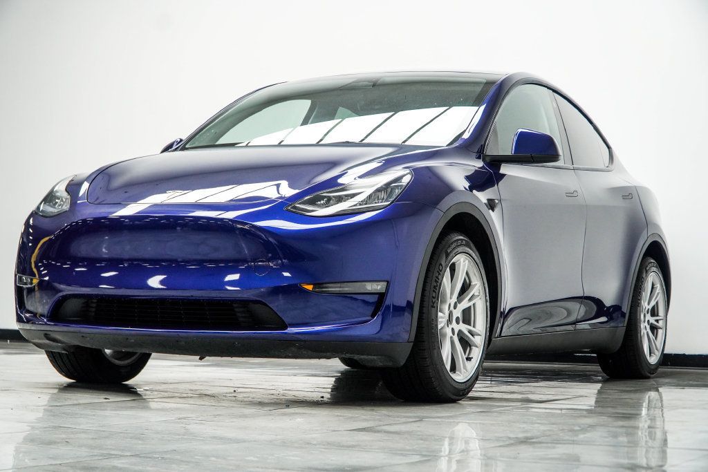 Tesla Model Y photo 8