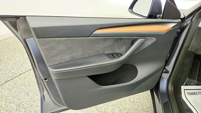2023 Tesla Model Y AWD *Ltd Avail* - 23083436 - 10