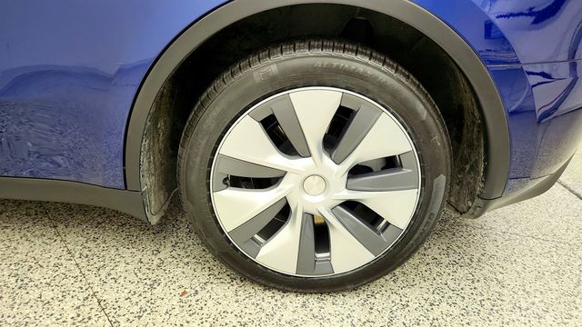 2023 Tesla Model Y AWD *Ltd Avail* - 23072439 - 8