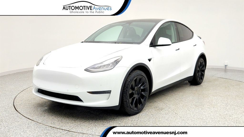 2023 Tesla Model Y AWD *Ltd Avail* with 20'' Induction Wheels - 22975540 | Video 1