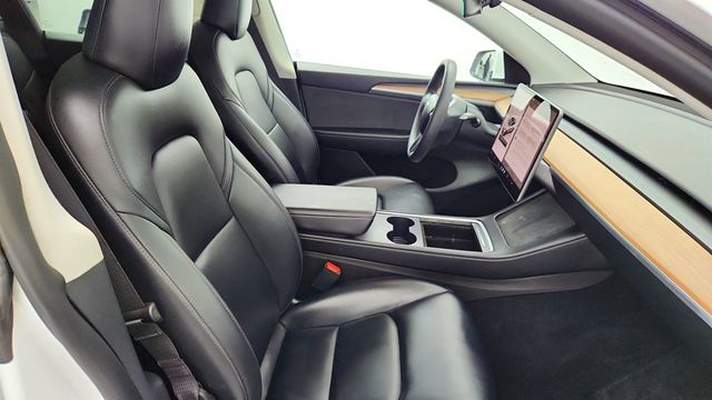 2023 Tesla Model Y AWD *Ltd Avail* with 20'' Induction Wheels - 22975540 - 27