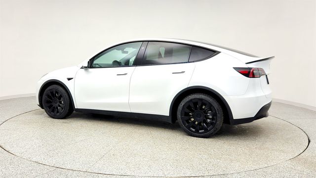 2023 Tesla Model Y AWD *Ltd Avail* with 20'' Induction Wheels - 22975540 - 6
