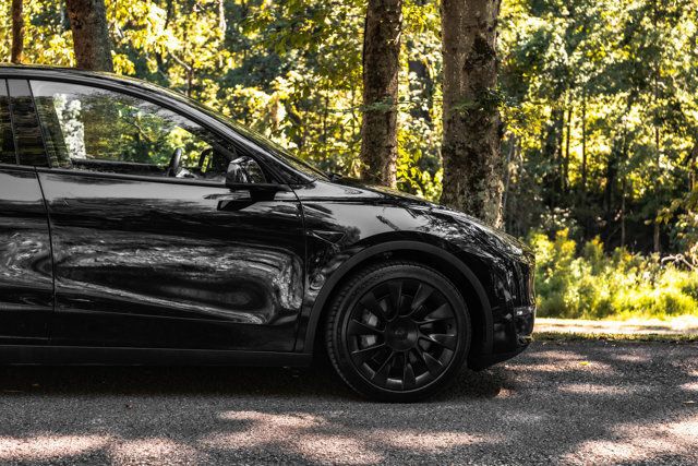 2023 Tesla Model Y LocalTrade/Long-Range/AWD/HeatedLeatherSeats/AerialViewCamera - 23066383 - 3