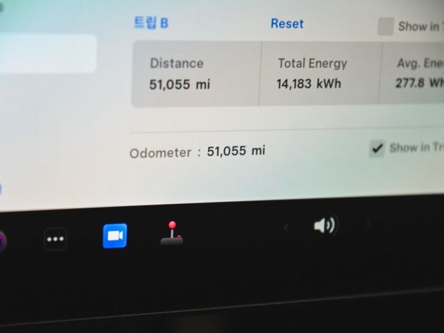 2023 Tesla Model Y Long Range - 22928894 - 16