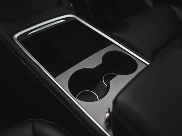 2023 Tesla Model Y Long Range - 22928894 - 24