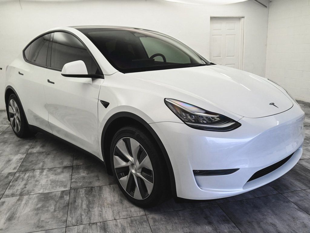 2023 Tesla Model Y Long Range photo 3