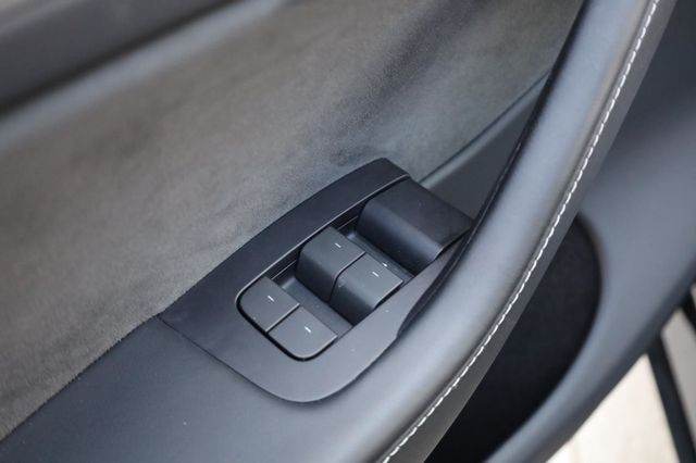 2023 Tesla Model Y Long Range - 23018926 - 36